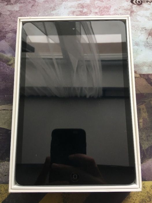 Apple iPad mini Wi-Fi 16GB
