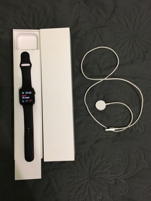 Продам Apple Watch series 2 42 mm эпл воч серия 2 42 мм