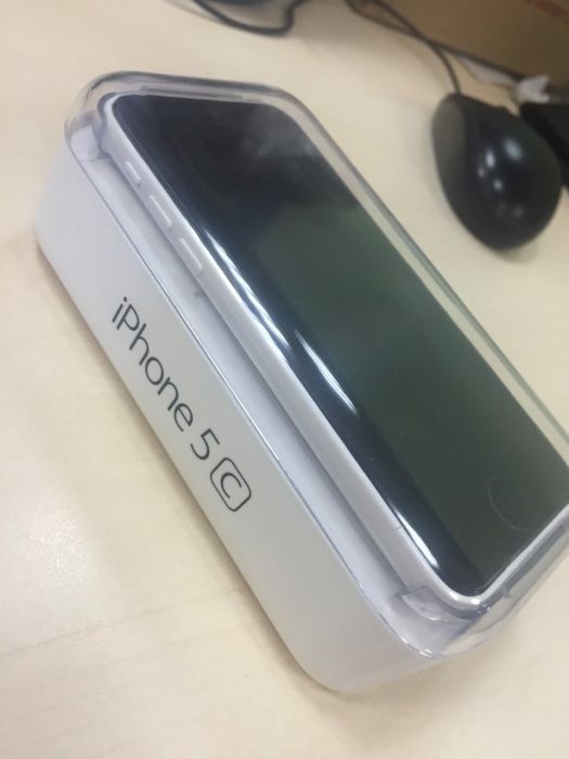 Новый Iphone 5c 