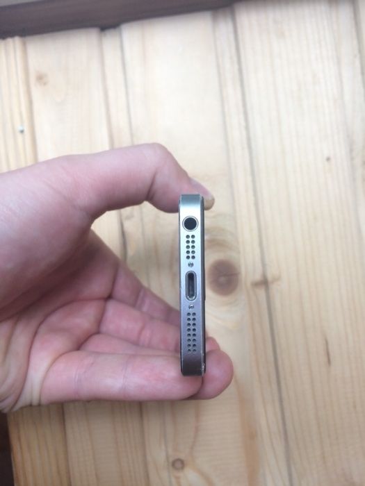 IPhone 5 s/ 32 gb/ space gray 
