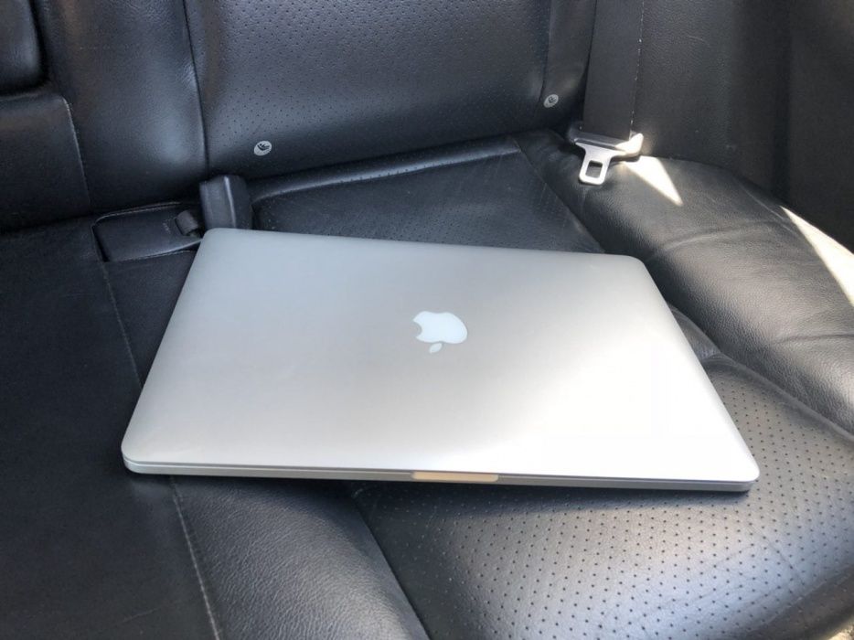 MacBook pro 15 срочно 