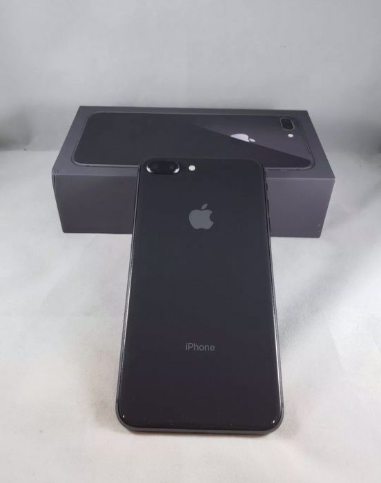 IPhone 8 plus 64gb black Неверлок ,идеальный ,без царапин 