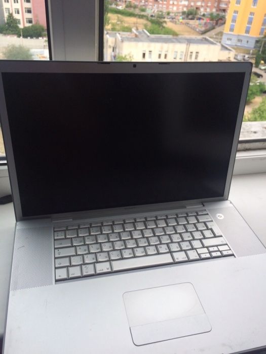 MacBook Pro 17” 4gb /350 HDD early 2008 