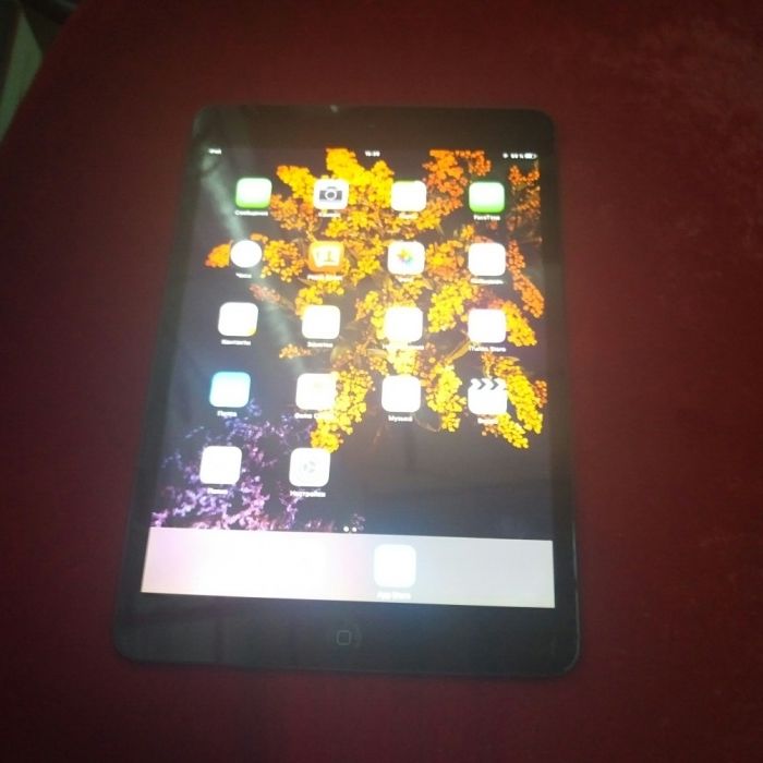Продам планшет Apple iPad mini 16Gb MD528 
