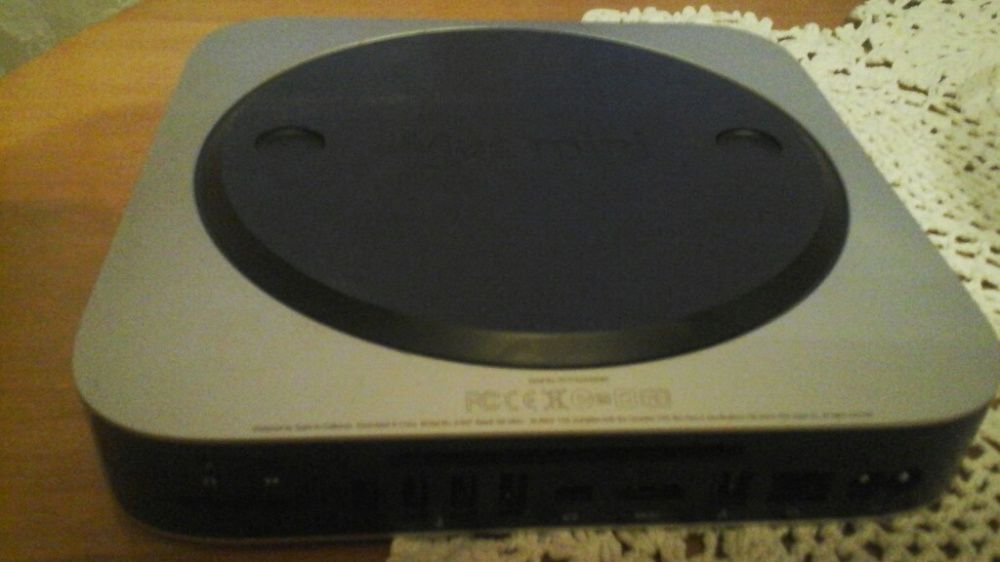 Apple mac mini A1347 2010 року 