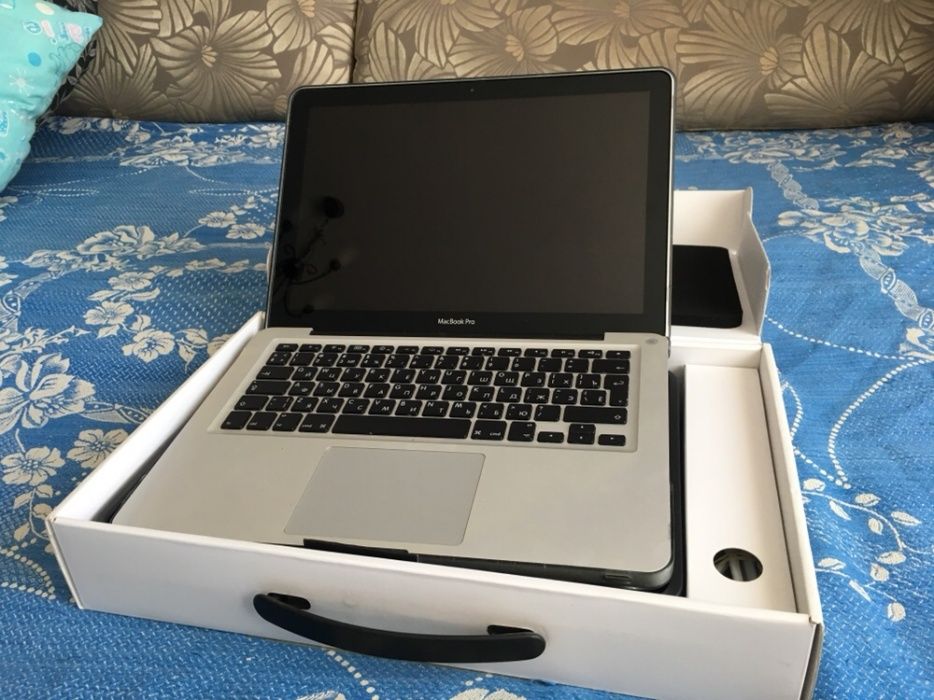 Apple MacBook Pro 13 (early 2011)SSD 250GB(Micron), RAM 8GB (Crucial).