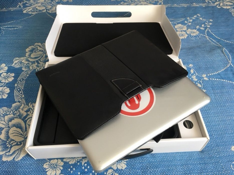 Apple MacBook Pro 13 (early 2011)SSD 250GB(Micron), RAM 8GB (Crucial).