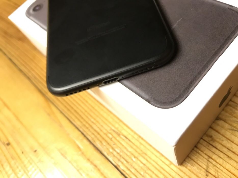 Apple iPhone 7 Black 128 Gb Neverlock 