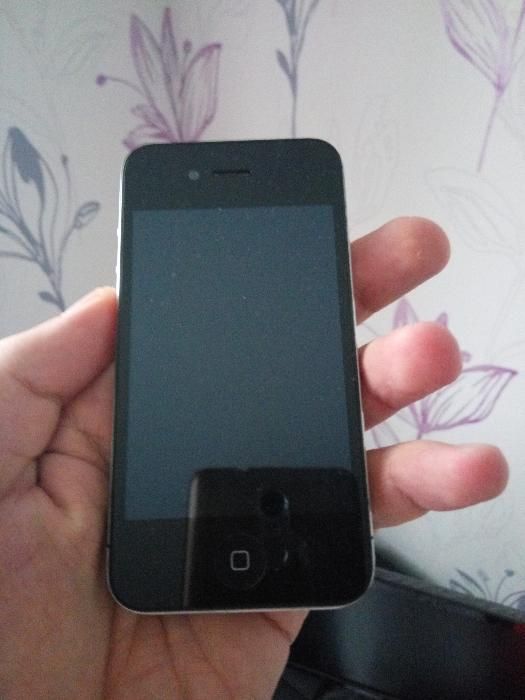 Продам Iphone 4 16 gb