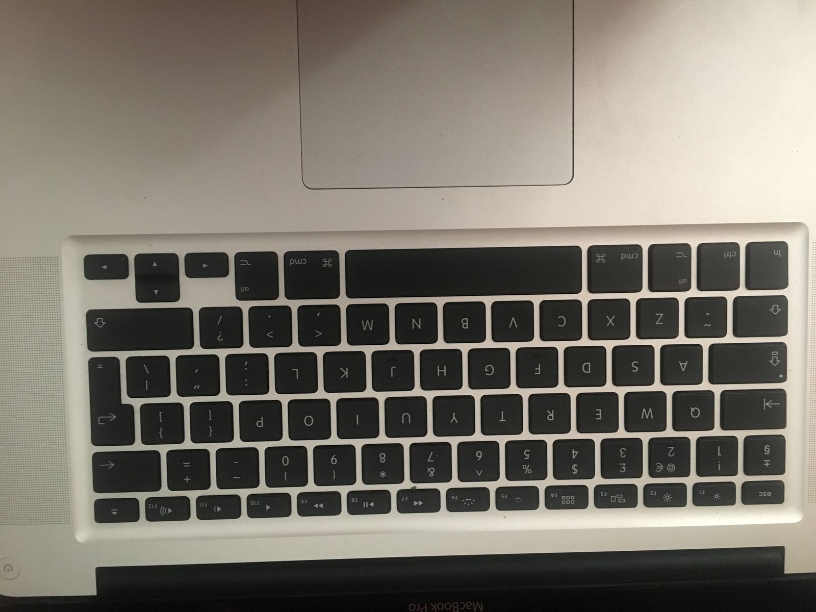 Продаю MacBook Pro 17” конец 2010