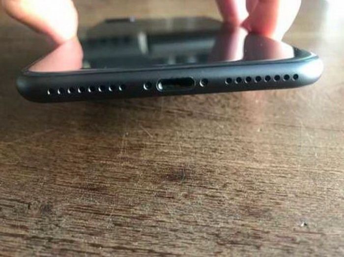 Продам Space gray Apple iPhone 8 plus нa 64 GB. 