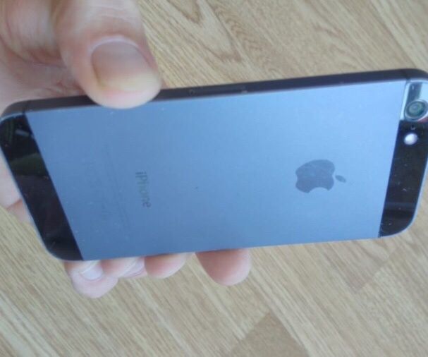 Продам IPhone 5 16gb 