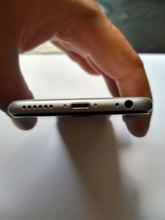 Продам iPhone 6s 64 