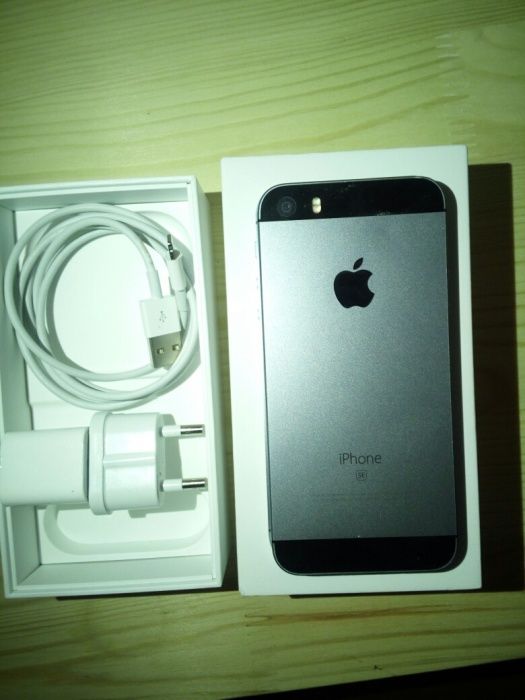 Iphone SE 32Gb не залочен все покажу черный начинка от 6s 