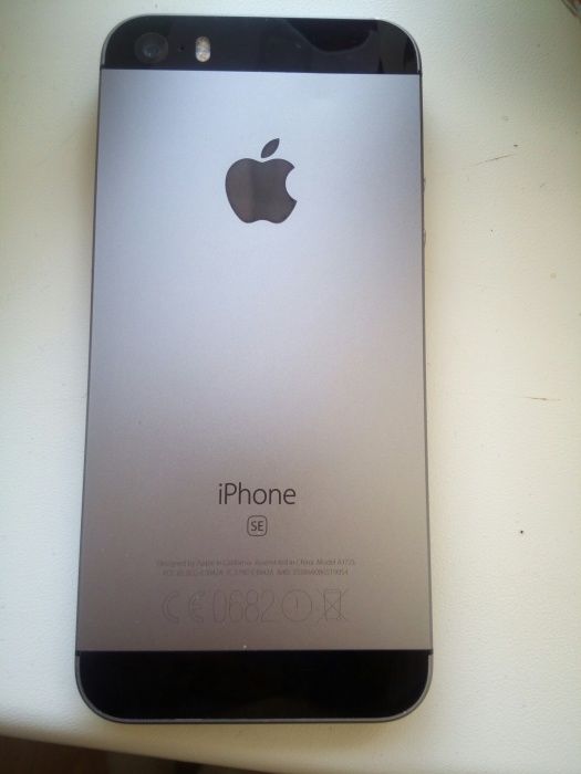 Iphone SE 32Gb не залочен все покажу черный начинка от 6s 