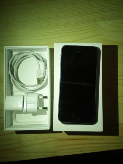 Iphone SE 32Gb не залочен все покажу черный начинка от 6s 