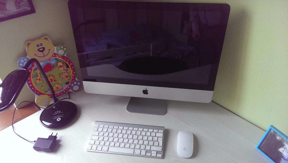 Продам компьютер моноблок Apple iMac 21.5" (КАК НОВЫЙ) 