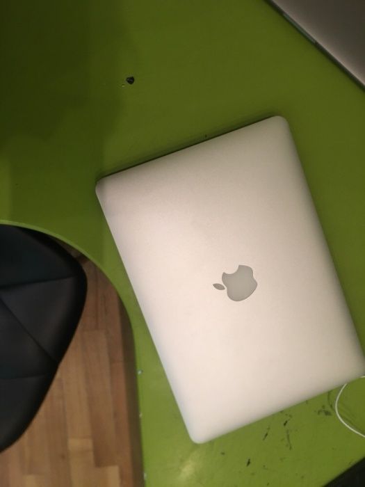 MacBook Pro 13 2015 8gb 