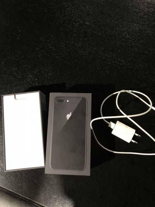Продам iPhone 8+ 64 gb в хорошем состоянии ,без сколов,с документами 