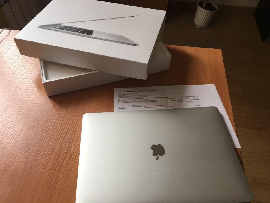 MacBook Pro 15 Retina Touch Bar 512Gb Silver 2017 
