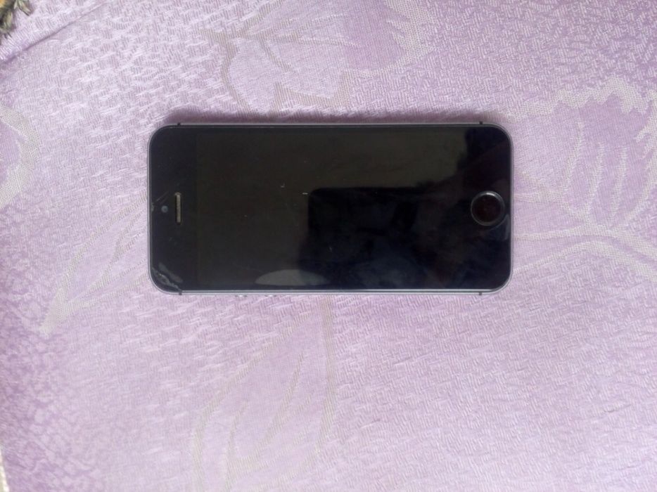 Продам iPhone 5s 