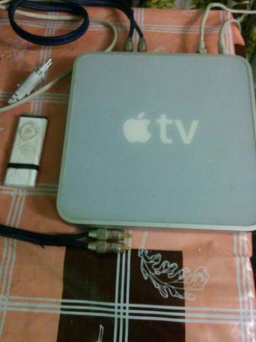 Продам Aple TV 1 gen первого поколения 