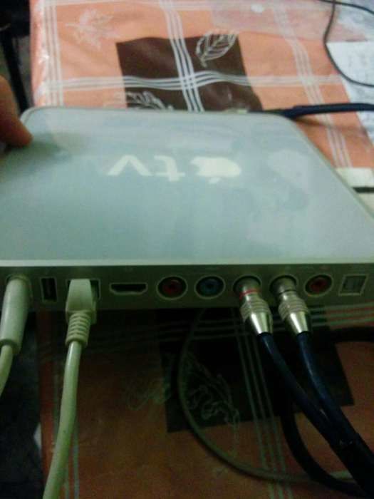 Продам Aple TV 1 gen первого поколения 