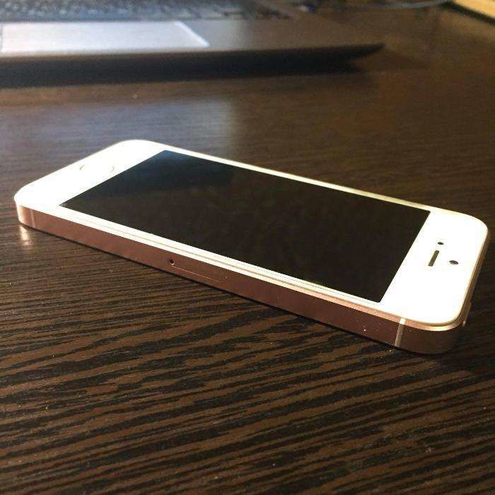 IPhone SE 16 gb 