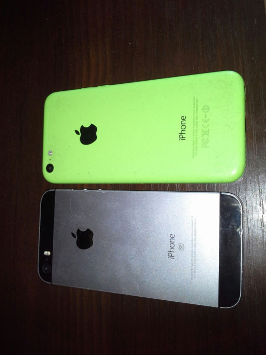 Iphone se 32gb и iphone 5c 16gb 