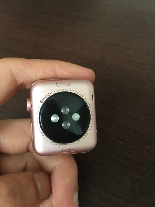 Продам Apple Watch series 1 42 mm Срочно