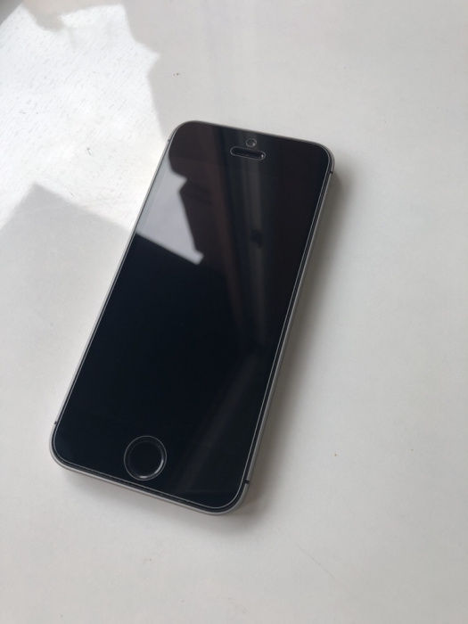 IPhone SE, 32GB, Space Gray, Neverlock.