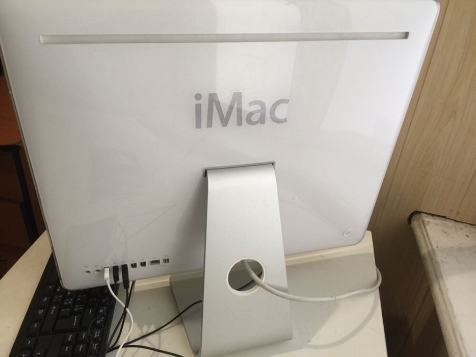  Apple iMac 20’ ma589ll 