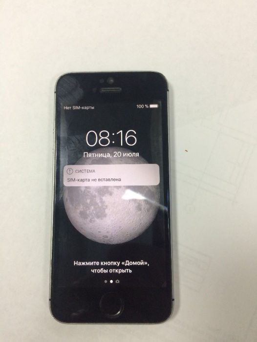 Мобильный телефон APPLE IPHONE 5S 16GB в хорошем состоянии 