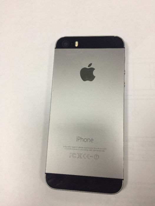 Мобильный телефон APPLE IPHONE 5S 16GB в хорошем состоянии 