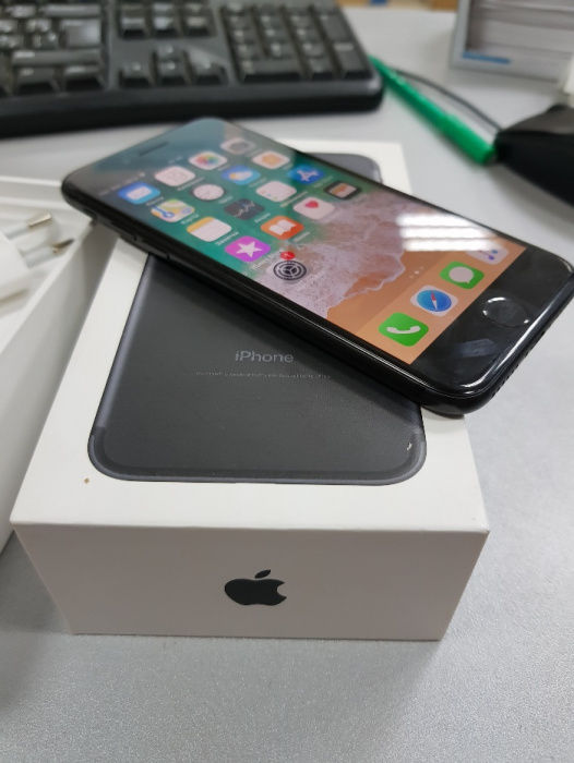 Apple IPhone 7 256 GB Jet black 