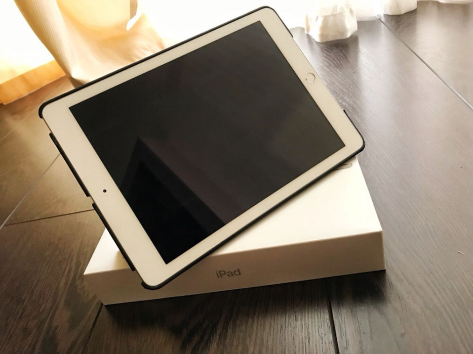 Продам iPad 2017 WiFi 