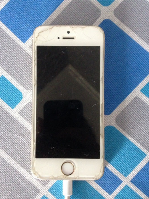 Продам IPhone 5s 