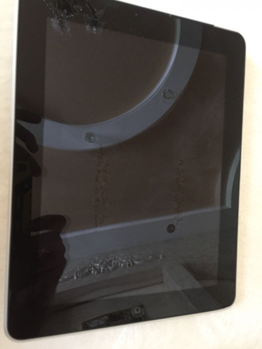 Apple iPad 16 a1337 WiFi + 3g не включается 