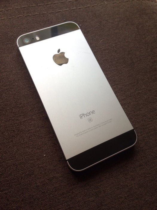 IPhone SE 32Gb Neverlock Идеальный 
