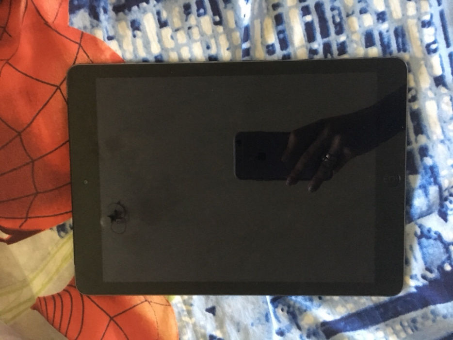 Продам IPad Air