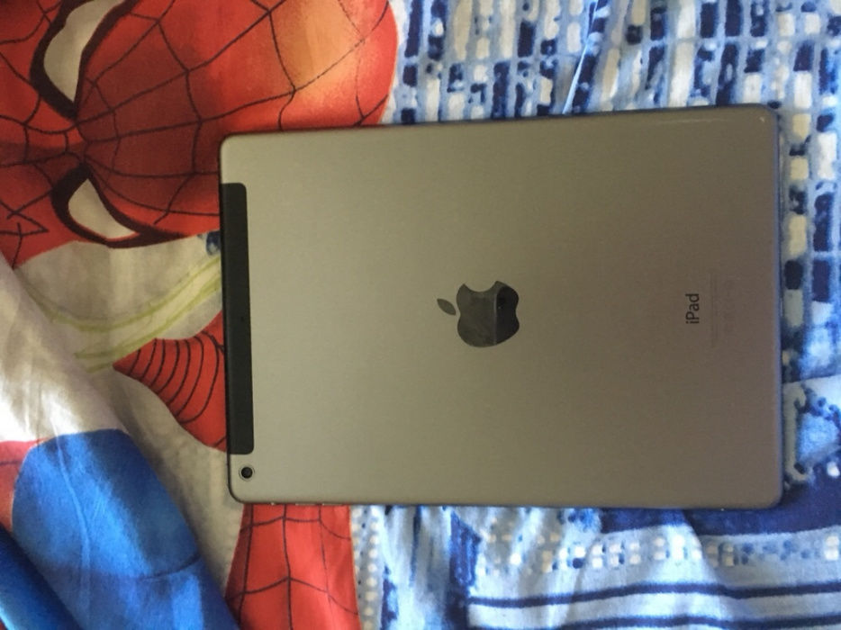 Продам IPad Air