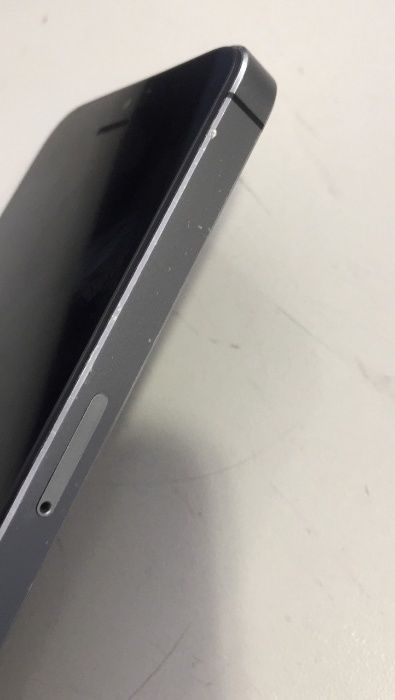 Смартфон iPhone 5S 16Gb