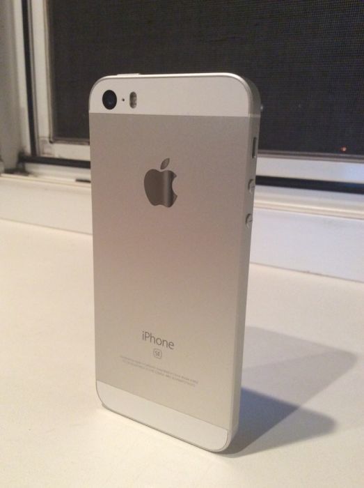 iPhone SE Neverlock / 64mb / Silver