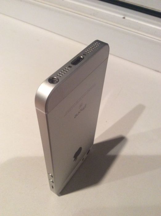 iPhone SE Neverlock / 64mb / Silver