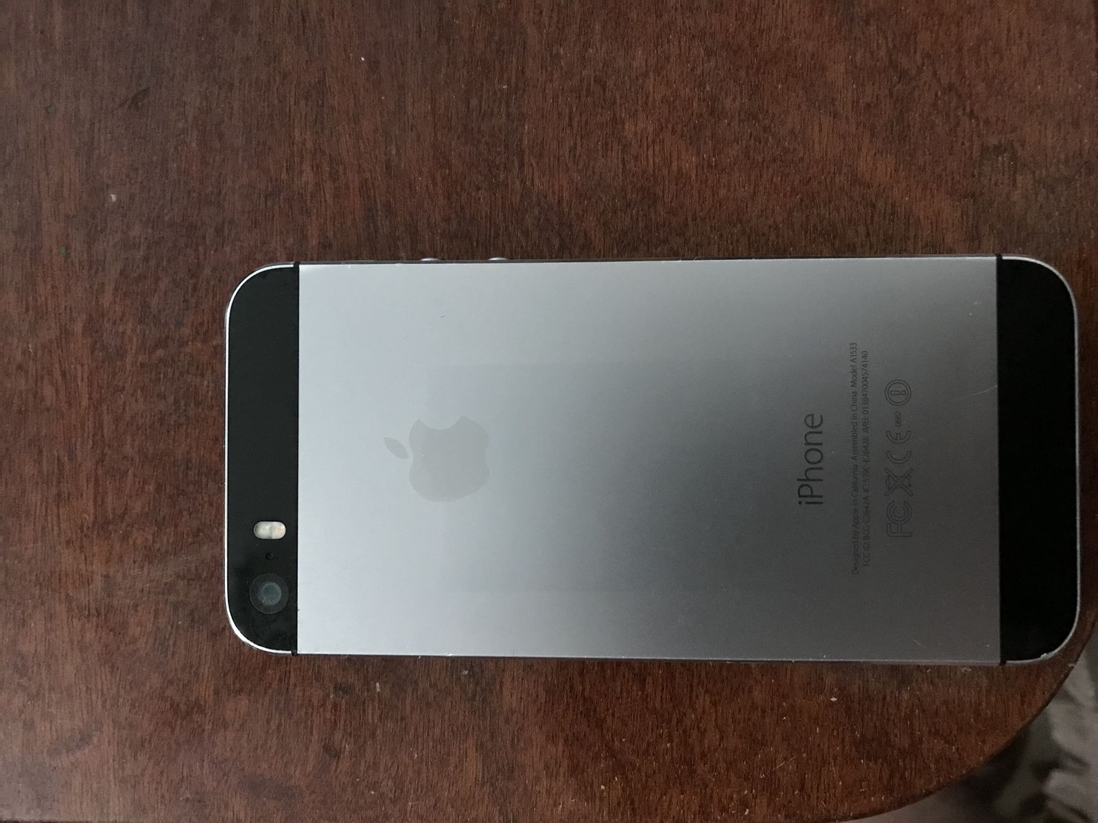 Продам айфон 5s