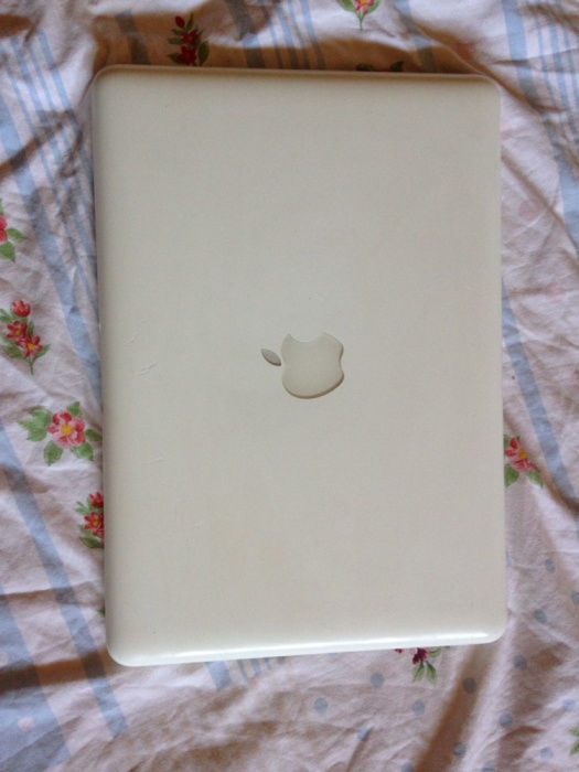 Продам MacBook 13.3 конец 2009 г.