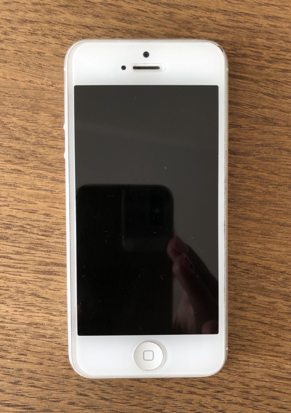 iPhone 5 16gb.