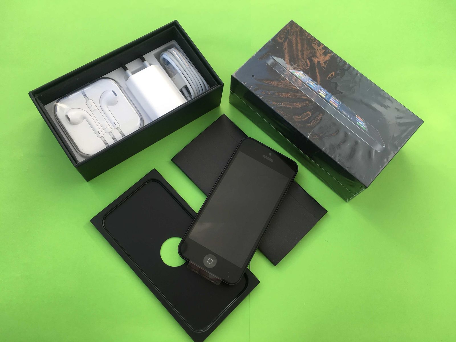 iPhone 5 16Gb•black•NEW в завод.плёнке•Оригинал•NEVERLOCK•айфон 5