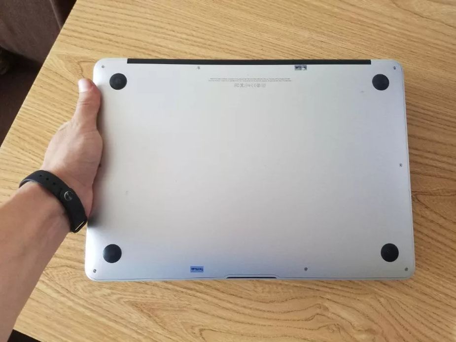 Apple MacBook Air 13.3 i7 8gb 256ssd