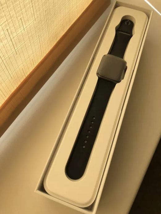 Apple watch sport 42mm series 1